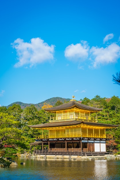 Kinkakuji Храм &quot;Золотой павильон&quot; в Киото, Япония