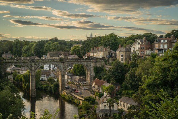 Knaresborough захвачен в Северном Йоркшире