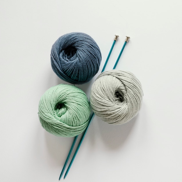 Free photo knitting needles and wool