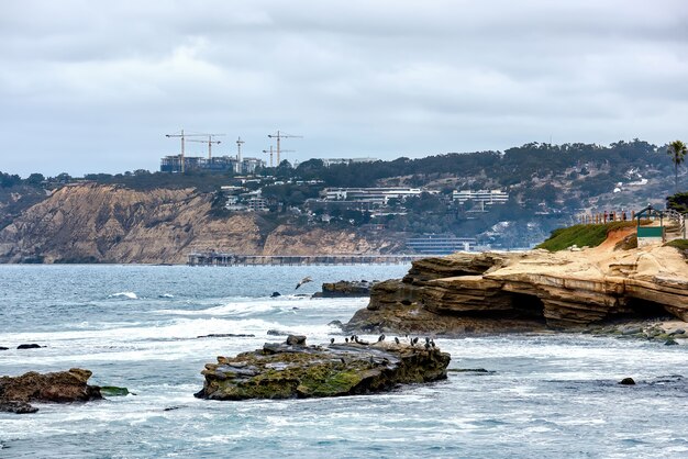 La Jolla Cove и вид на Сан-Диего, США