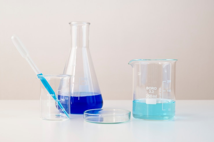 Free Photo laboratory supplies for medical work