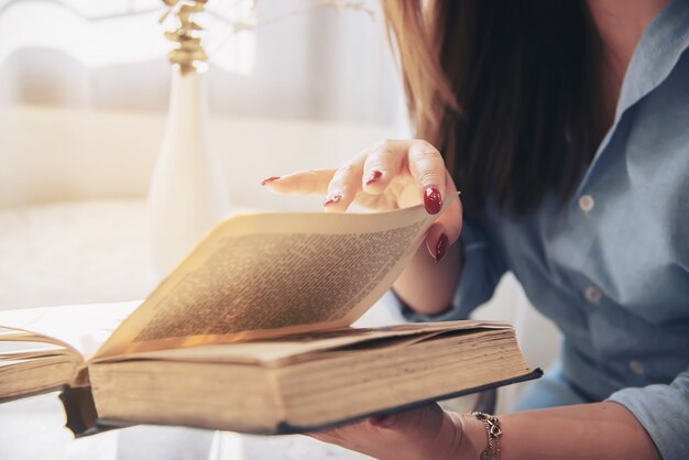 Lady reading a book