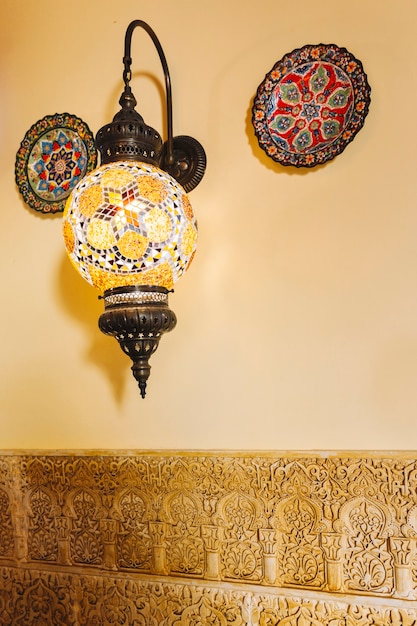 Foto gratuita lampade nel ristorante arabo