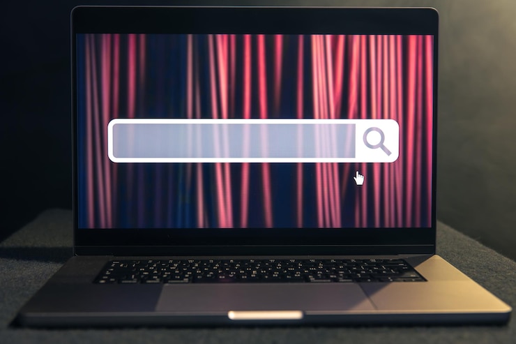 Free Photo laptop with internet browser search bar on screen
