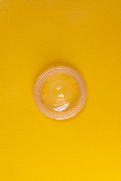 Бесплатное фото Латексный презерватив