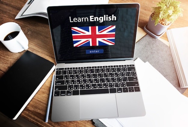 Foto gratuita impara il concetto di educazione online della lingua inglese