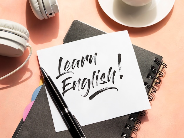 付箋紙で英語のメッセージを学ぶ プレミアム写真 付箋紙で英語のメッセージを学ぶ プレミアム写真