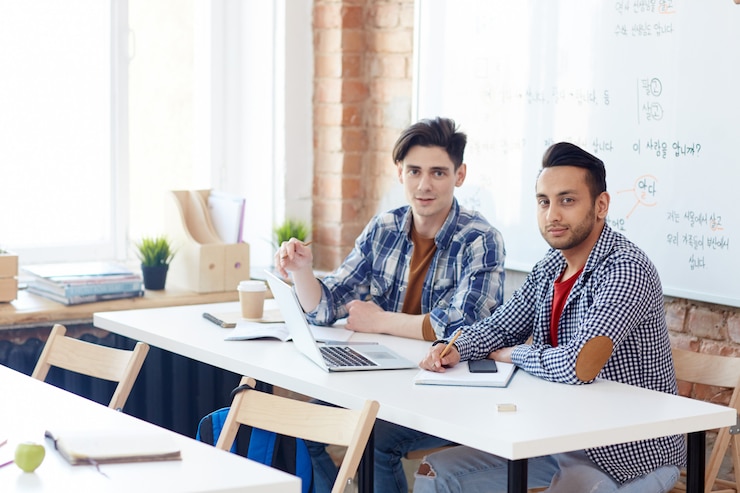 Free Photo learners in classroom