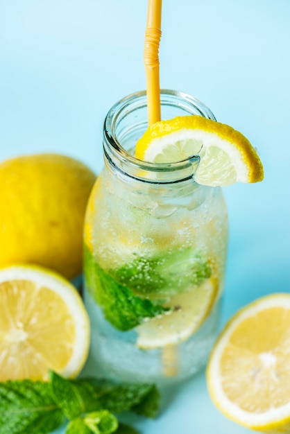 Free photo lemon mint infused water recipe