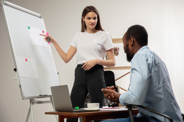 Foto gratuita lezione. corsi di inglese a casa.