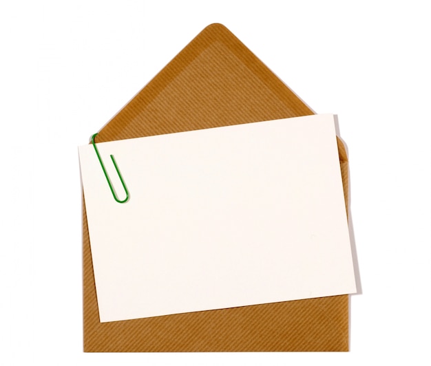 Бесплатное фото Письменная карточка с коричневым конвертом