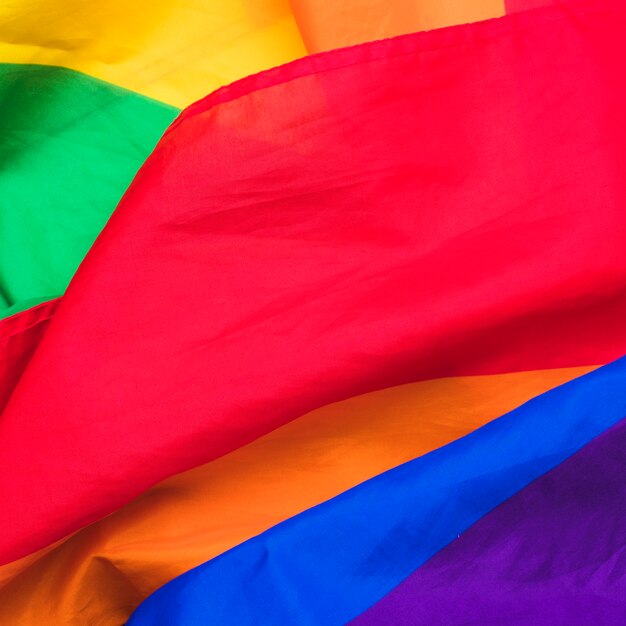 ЛГБТ-флаг на ткани