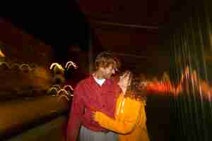 Бесплатное фото Образ жизни пары на свидании ночью