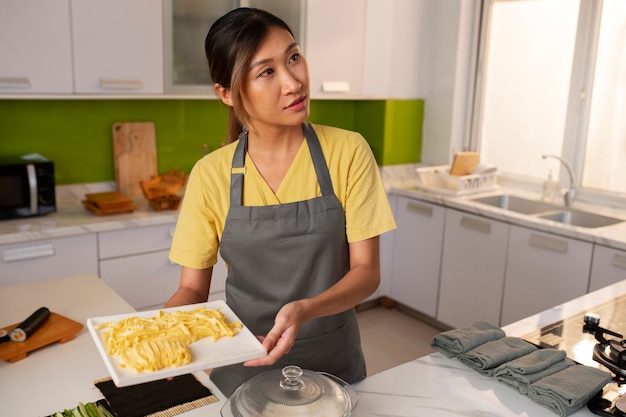 ライフスタイル: 寿司作りを学ぶ人々