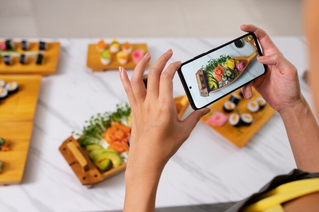 Lifestyle: people learning to make sushi