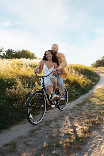 Foto gratuita stile di vita delle persone che vivono senza cure