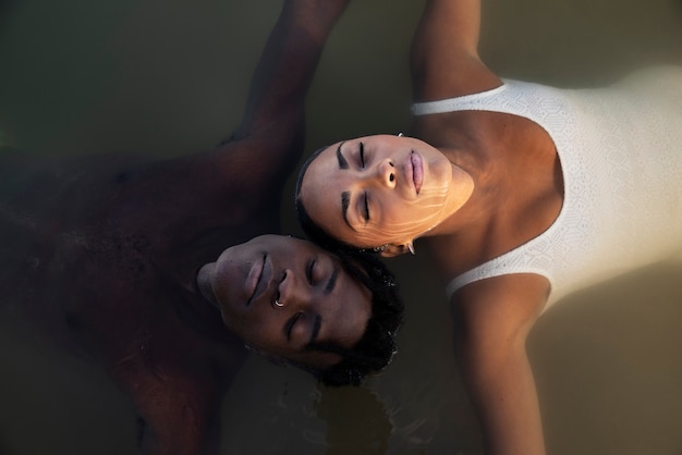 Free photo lifestyle of people swimming in lake