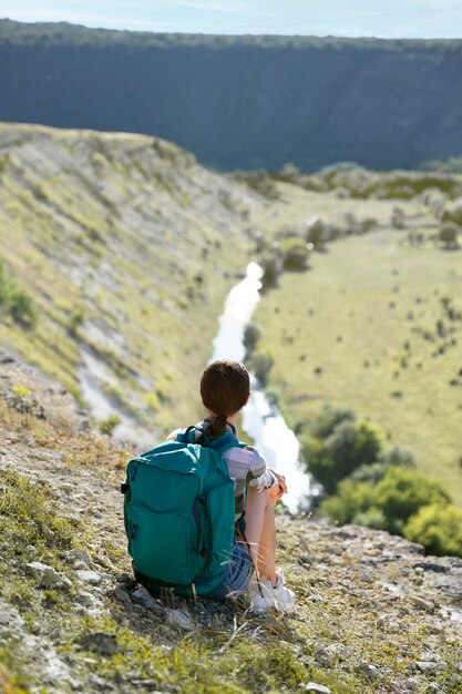 旅行やキャンプをする人々のライフスタイル