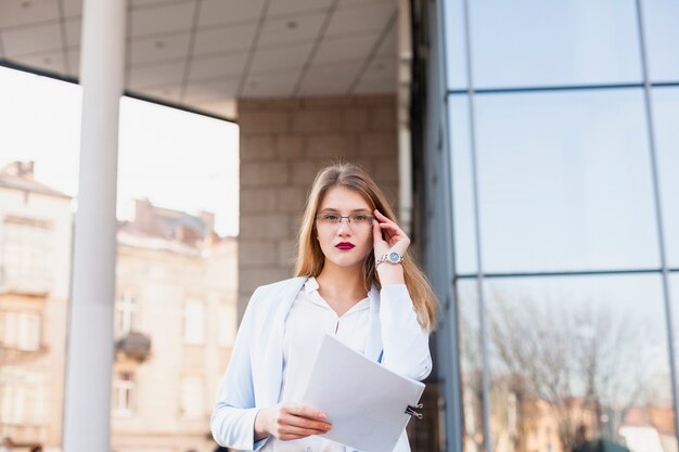 Lifestyle portrait of businesswoman