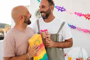 Free photo lifestyle queer couples celebrating birthday