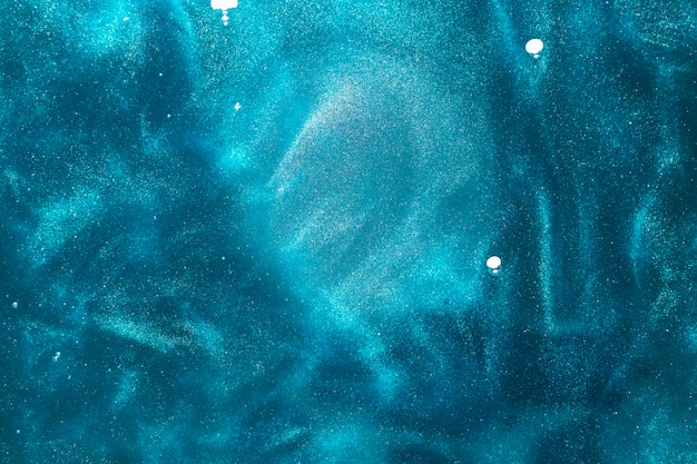 Голубой краситель в воде