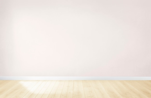 나무 바닥으로 빈 방에 밝은 분홍색 벽