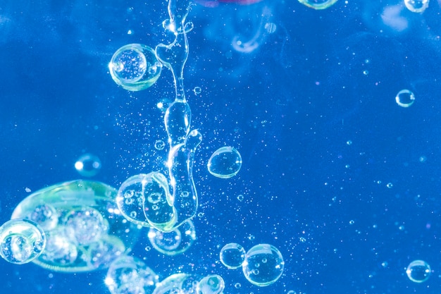 Liquid organic shapes underwater