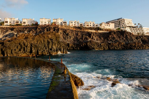 Littoral city with high cliff