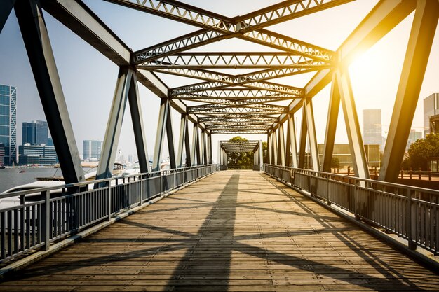 Located in Shanghai, one hundred years ago, the steel bridge.