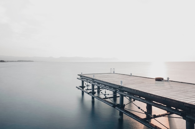 Free photo long exposure pier