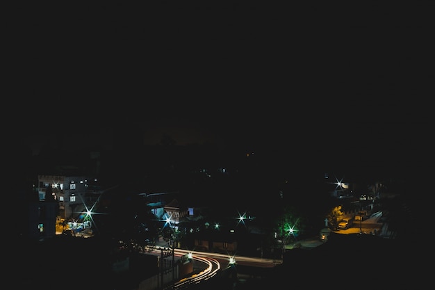 Free photo long exposure shot of a city street in india