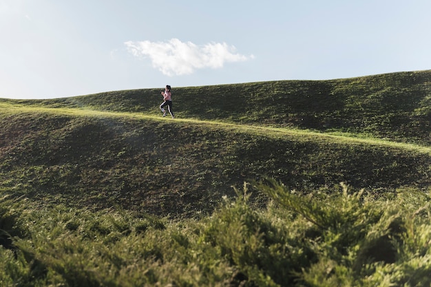 Pareggiare della donna della possibilità remota all'aperto