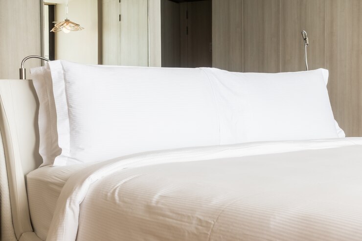 Free Photo long white pillow