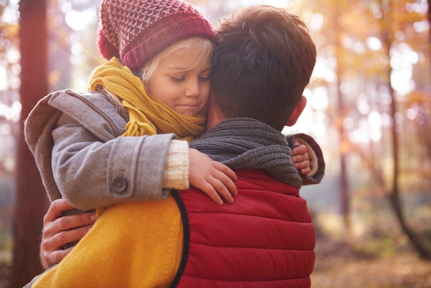 Foto gratuita l'amore per il padre non finisce mai