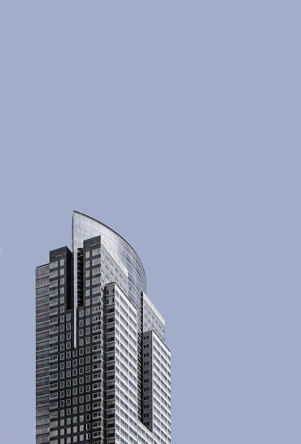 낮은 각도의 고층 빌딩