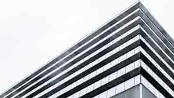 Foto gratuita edifici per uffici moderni grattacieli di vista bassa