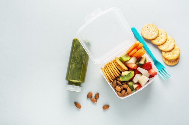 Lunch to go with fruits in box