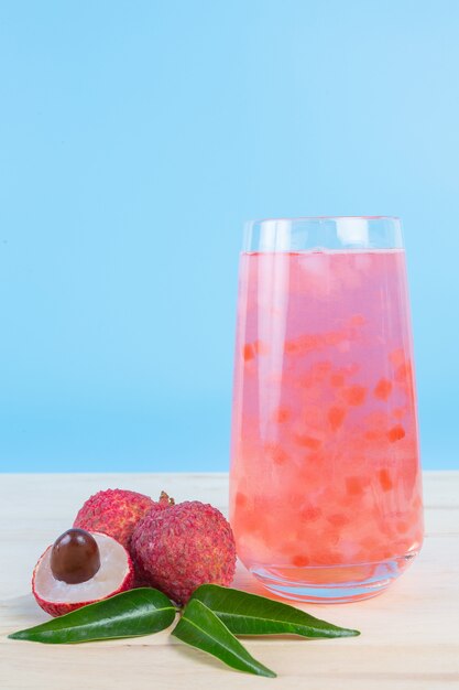 Lychee juice and lychee fruit.