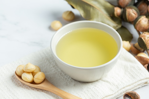 Macadamia oil for relaxing treatment