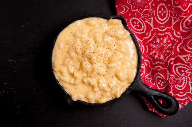 Macaroni and cheese in a skillet