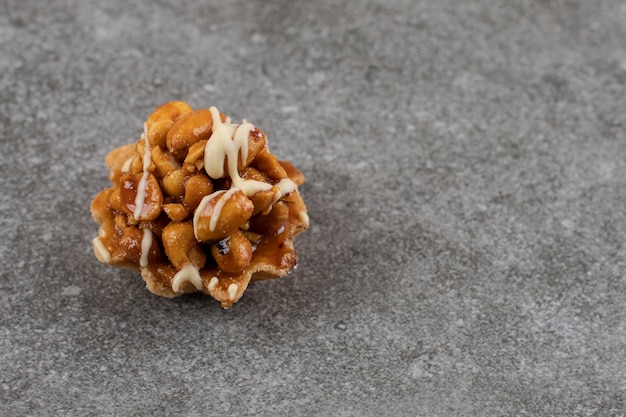 Free photo macro of fresh homemade cookie with peanut