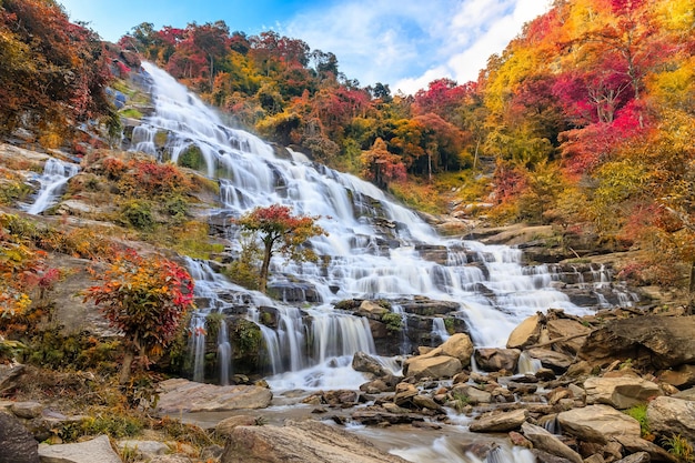 Mae Ya 폭포 Doi Inthanon 국립 공원 치앙마이 태국