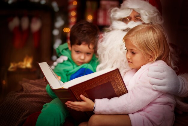 Magic book read by St. Claus