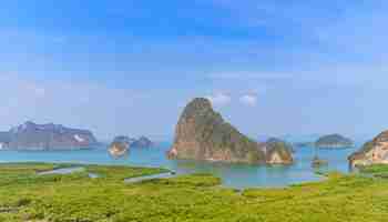 Free photo magnificent phangnga bay scenery from samet nangshe viewpoint thailand