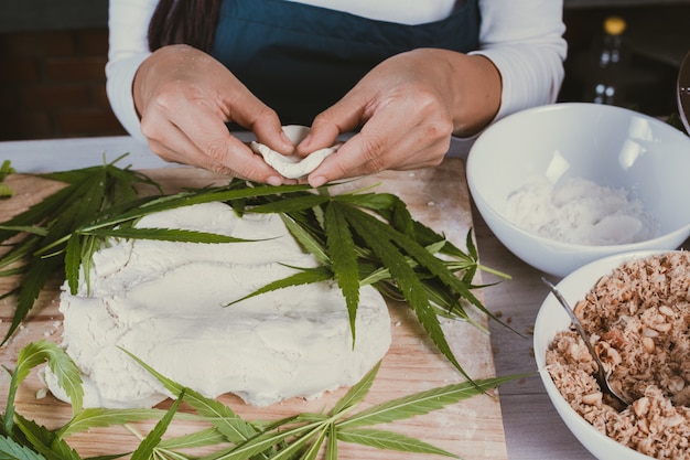 Free photo make candy using marijuana leaves as a component.