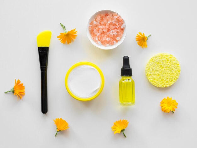 Make-up brush and oils composition of spa treatment