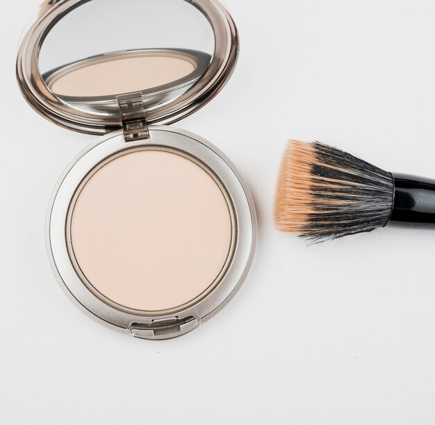 Make up powder and brush close up