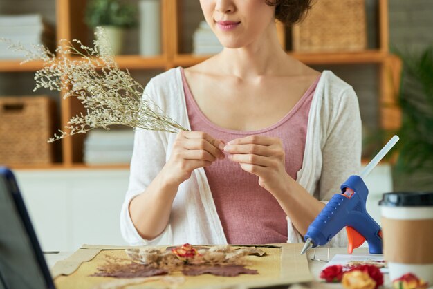 Making Artwork with Withered Flowers