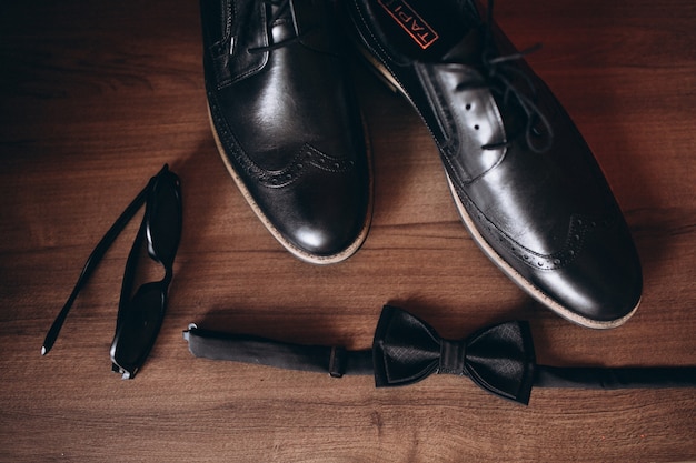 男性の結婚式の靴