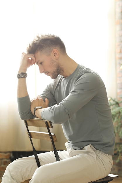 Free photo malefashion, young man posing